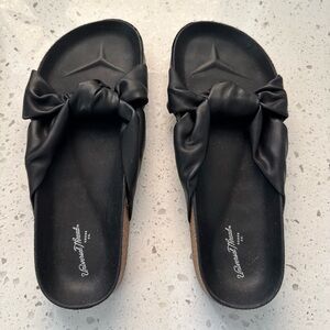 Black Bow Sandals Casual Comfort size 8